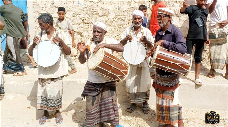 ميفع تحتفي بتراثها في أول أيام الحدث السنوي الأول بلعبة المكبارة