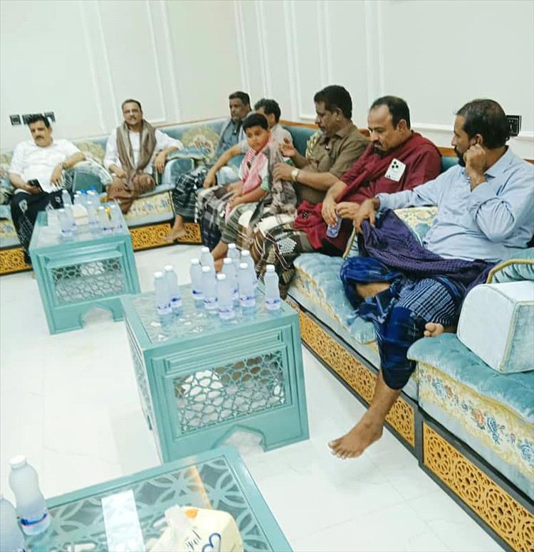 الأمين العام لمجلس حضرموت يحضر الزواج الجماعي بمديرية الريدة وقصيعر ويتبادل التهاني بعيد الأضحى