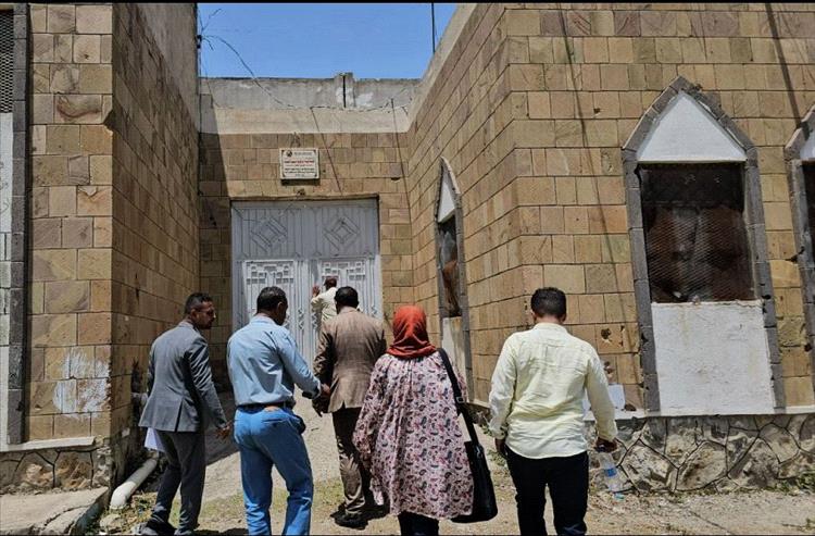 اللجنة الوطنية للتحقيق تطلع على أوضاع (951) من نزلاء السجن المركزي في تعز