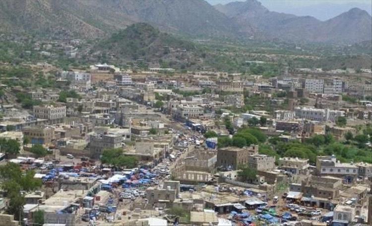 مقتل أربعة من أسرة واحدة إثر تفجير قنبلة في الضالع