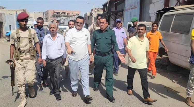 مدير عام المنصورة يشرف على أعمال حملة رفع السيارات المتهالكة والنظافة في منطقة الدرين