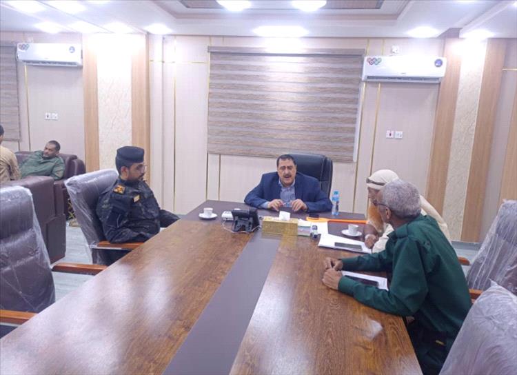 مديرا شرطة عدن ومكافحة المخدرات يناقشان عددًا من القضايا الأمنية