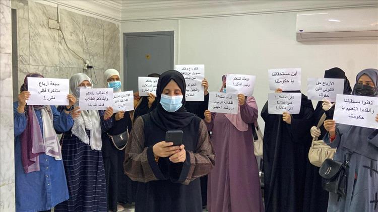 الطالبات اليمنيات المبتعثات في مصر يطلقن صرخة استغاثة ويطالبن بصرف مستحقاتهن المتأخرة