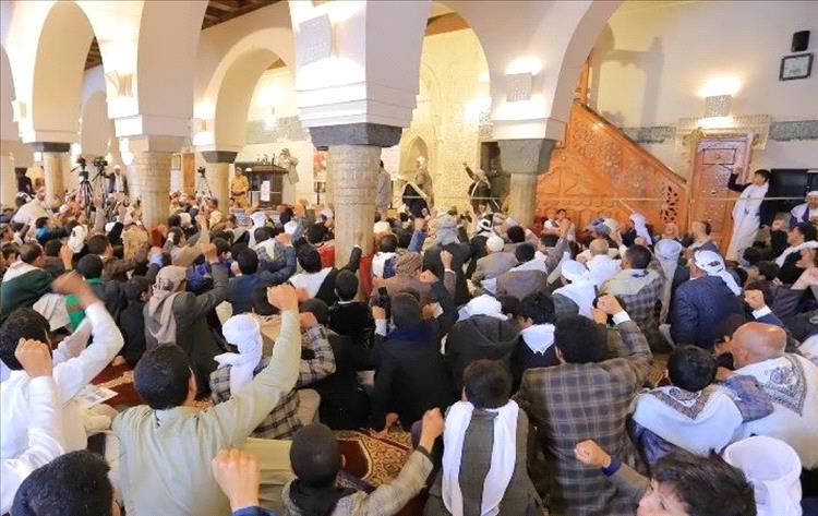 الحوثيون يستغلون مآذن المساجد للتربّح المادي