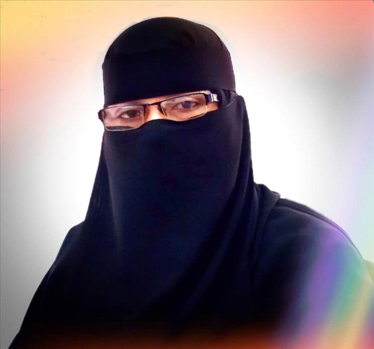 حوار - سيدة الحكايات.. عيشة صالح تفتح أبواب الأدب وتروي أسرار الظل والرماد
