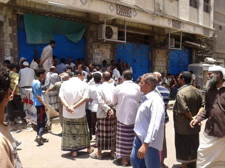 محافظة عدن.. سكان يشكون "تعذيبًا ممنهجًا" في ظل تدهور غير مسبوق للخدمات الأساسية