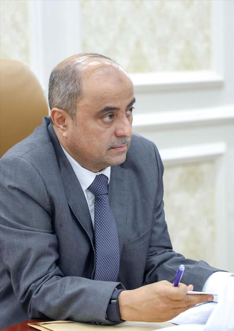 بن بريك: لا نطلب من الناس الصبر.. بل نُلزم أنفسنا بالإنجاز