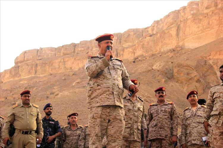 المنطقة العسكرية الأولى تنفذ المشروع التكتيكي "رعد" بالذخيرة الحية تتويجاً لاختتام دورة قادة السرايا