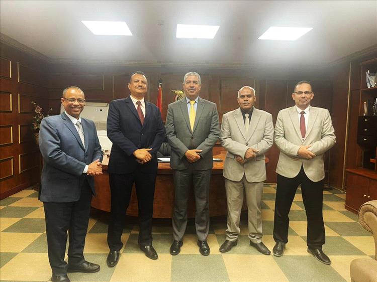 السفير بحاح يلتقي وفد من وزارة التعليم العالي والبحث العلمي والتعليم الفني والتدريب المهني ومؤسسة العون