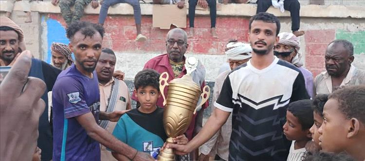 منتخبا باتيس والحصن يحييان أربعينية الفقيد الحميقاني بالتعادل الإيجابي ويهديان الكأس لأسرة الفقيد