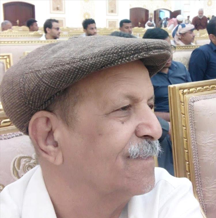 الصحفي علي سالم اليزيدي: من يعيش في فنادق وفيلل بالخارج لا يحق له الحديث باسم الوطن