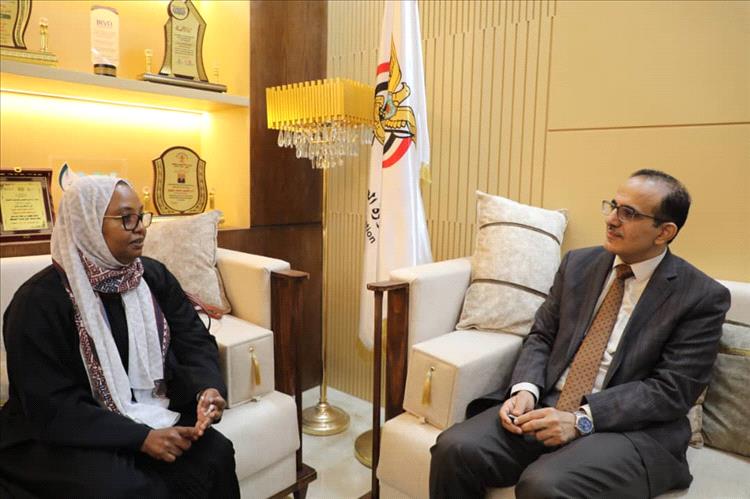 وزير الصحة يلتقي نائب ممثل منظمة الصحة العالمية ومدير مكتبها بعدن ويبحث معها تعزيز التعاون وتكييف الأولويات مع الموارد
