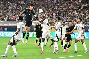 بالصور.. المكسيك تنهي المغامرة السعودية في الكأس الذهبية