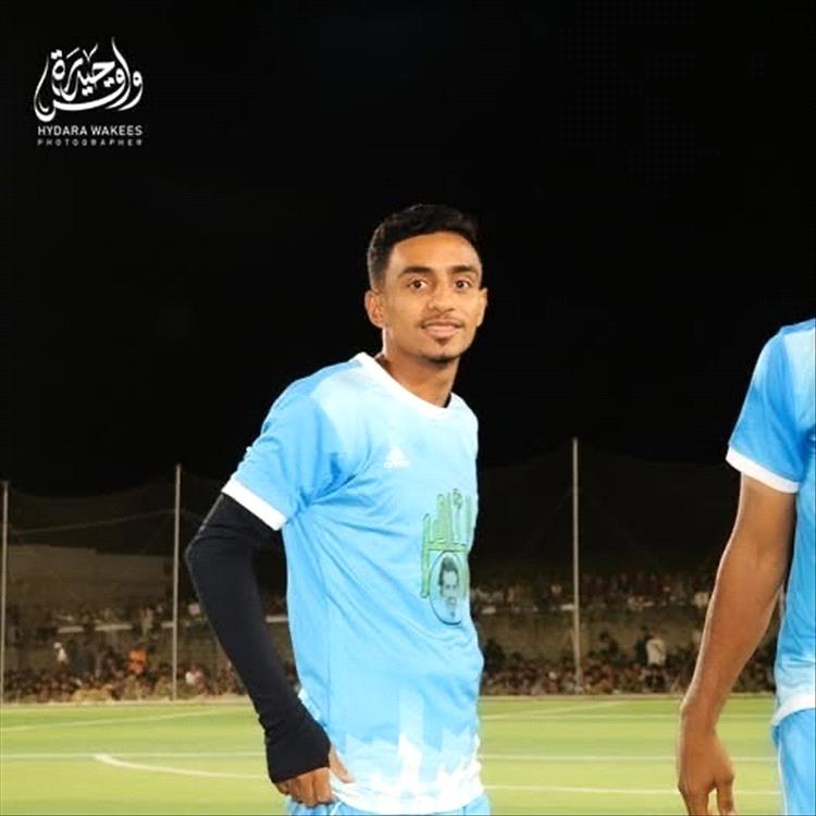 إصابة خطيرة لعادل عباس خلال نهائي بطولة الناصر الرمضانية تُربك الوسط الرياضي في أبين