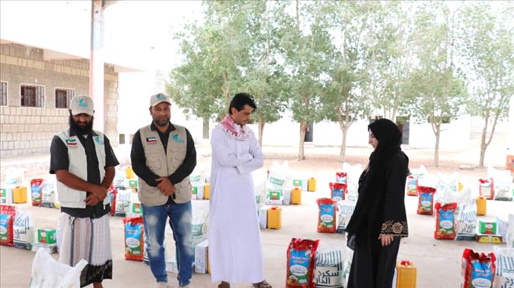 مرايا المستقبل تواصل توزيع السلال الغذائية ضمن مشروع الإغاثة الإنسانية 2025