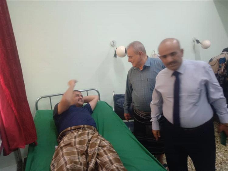 زياره عيدية تفقدية لمرضى مستشفى ابن خلدون العام بلحج