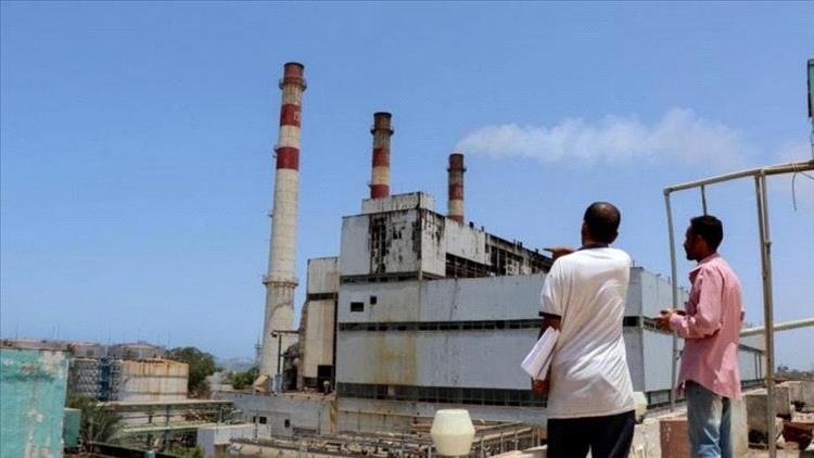 مواطنون: الكهرباء التجارية خطر يهدد الكهرباء الحكومية في عدن