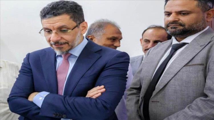 أزمة الخدمات في عدن تهدد التعايش الهش بين حكومة بن مبارك والمجلس الانتقالي الجنوبي