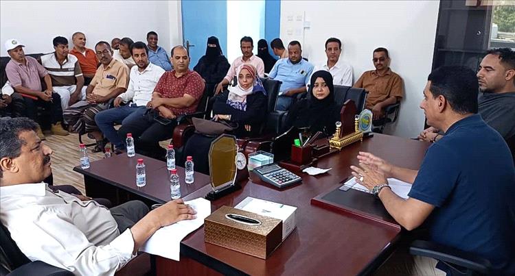 مكتب صحة التواهي يقود تحركًا واسعًا لمكافحة الضنك والحميات في عدن
