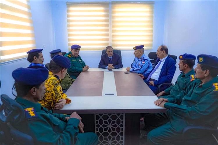اللواء با مشموس يشيد بجهود محافظ شبوة ومدير عام الشرطة ودعم الأشقاء في دولة الإمارات لإعادة تأهيل المنظومة الأمنية بشبوة
