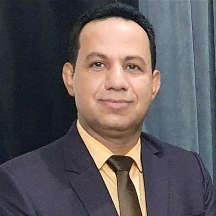 عادل الشبحي: قصف المنشآت المدنية في اليمن من قبل إسرائيل أو أمريكا اعتداء غير مبرر