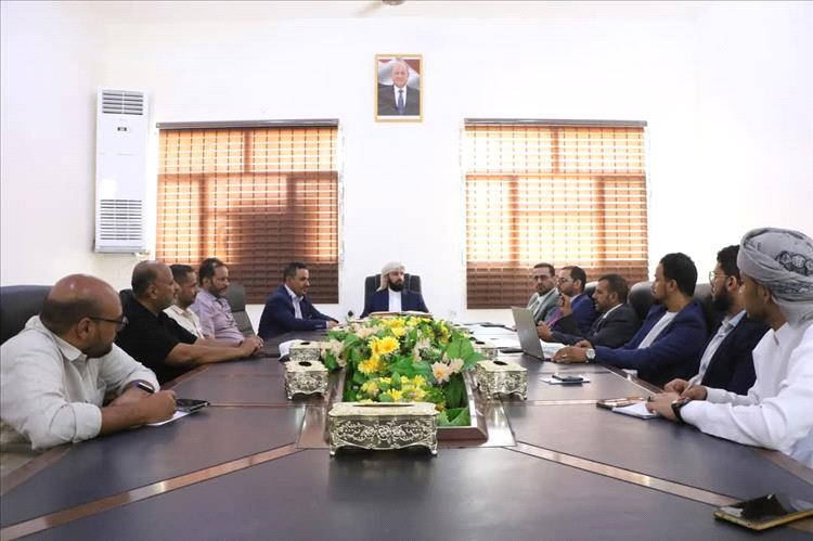وزارة الأوقاف تفتح مظاريف مناقصة شركات النقل البري لحجاج موسم 1446هـ وتؤكد على الشفافية والجودة