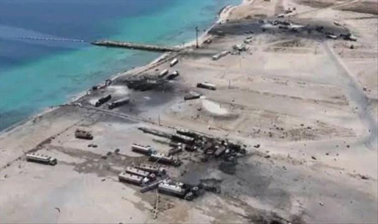 ناقلتا نفط وغاز يغادران ميناء الصليف عقب تحذيرات إسرائيلية
