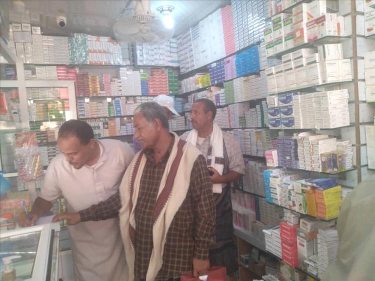 مكتب أشغال خنفر يواصل حملته الميدانية للرقابة والتفتيش على الصيدليات والعيادات الخاصة بالمديرية