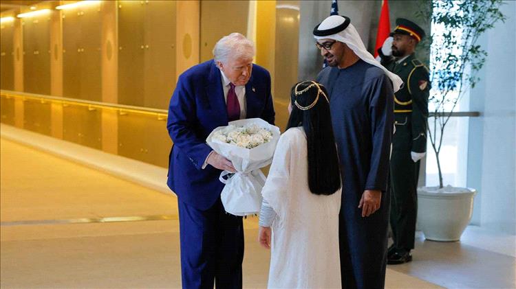 بحفاوة رسمية واستقبال مهيب.. ترامب يصل أبوظبي في زيارة دولة للإمارات