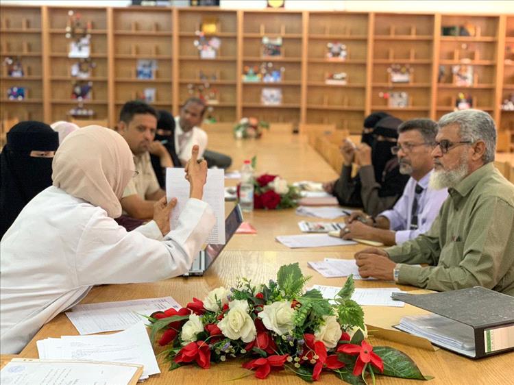 مجلس كلية الصيدلة يقر موعد بدء امتحانات الفصل الثاني بتاريخ 28 يونيو القادم 2025م