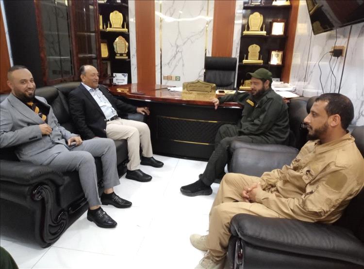 مدير عام أمن لحج يستقبل نائب وزير الصناعة والتجارة لتعزيز التعاون المشترك