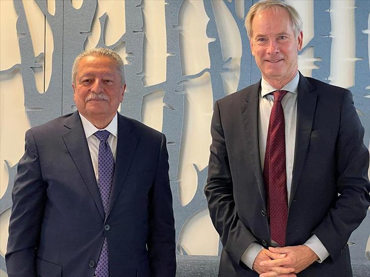 السفير محمد طه يبحث مع مسؤول في الاتحاد الأوروبي مستجدات الأوضاع في اليمن