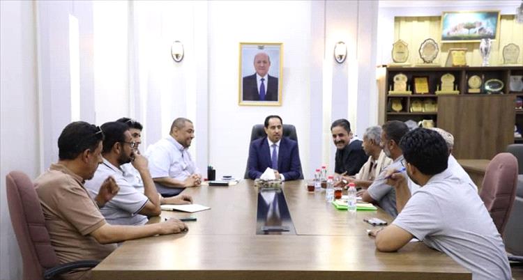 وزير الشباب والرياضة يلتقي مع إدارة نادي شباب أكتوبر في شبوة