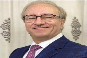 وفاة الكاتب والسياسي زيد الذاري في القاهرة بعد صراع مع المرض