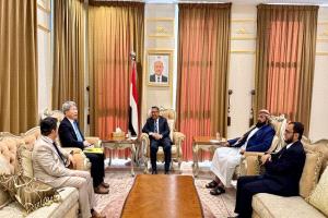 رئيس مجلس الشورى يبحث مع سفير جمهورية كوريا مستجدات الأوضاع على الساحة الوطنية