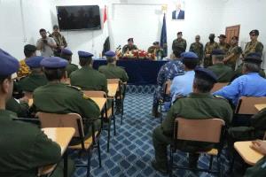 وزير الداخلية في زيارة تفقدية لشرطة محافظة مأرب