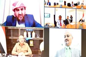خيبة أمل في الشارع اليمني بعد اجتماع مجلس القيادة الرئاسي في الرياض دون قرارات حاسمة