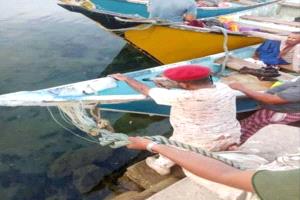 خفر السواحل يواصل حملة حصر وترقيم القوارب بساحل حضرموت لضبط النشاط البحري