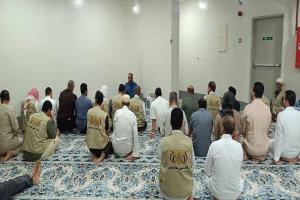 لجنة التوعية تبدأ نزولها الميداني إلى مساكن الحجاج اليمنيين بمكة المكرمة