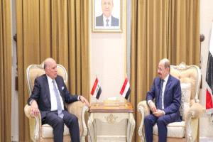 وزير الخارجية وشؤون المغتربين يبحث مع نظيره العراقي تعزيز العلاقات الثنائية والتحضيرات للقمة العربية