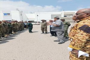 مدير أمن عدن يلتقي بالدفعة التدريبية ويؤكد على أهمية الاستفادة من العلوم الشرطوية والقانونية