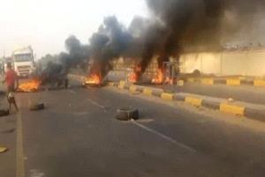 تصاعد الغضب الشعبي في لحج: احتجاجات تندد بتردي الأوضاع المعيشية وانهيار العملة