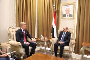 الزنداني يفجّرها في وجه الأمم المتحدة: كفى تواطؤًا مع الإرهاب الحوثي!.