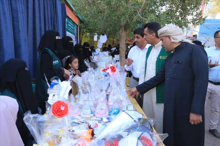 “ائتلاف الخير” يدشن في مأرب بازار التمكين المهني لمنتجات 90 مستفيدة بتمويل من مركز الملك سلمان