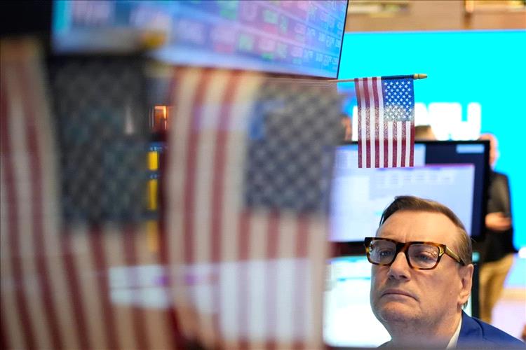 «أمازون» تقود «وول ستريت» إلى مكاسب أسبوعية وشهرية