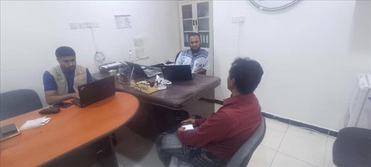 منسق عام المنظمات يزور مؤسسة شباب أبين ويشيد بمبادراتها الإنسانية