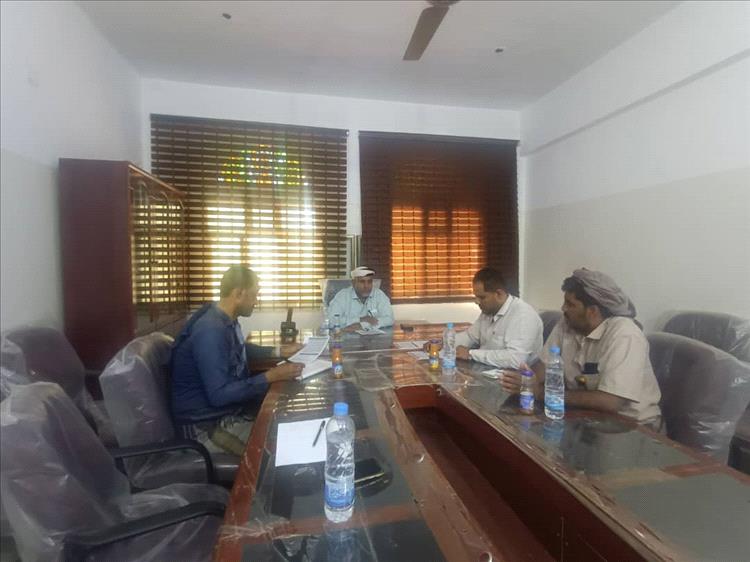 مدير عام المحفد يناقش آلية الاستهداف الجديد للمساعدات الغذائية