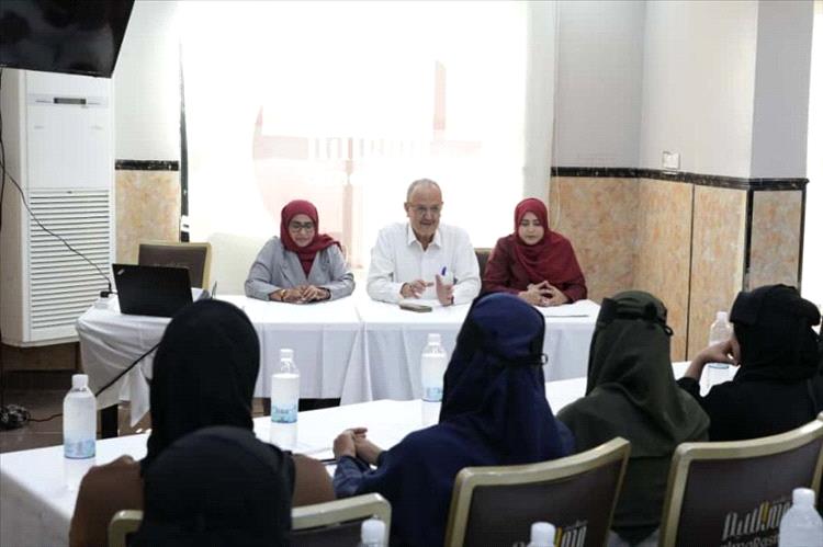 المركز الوطني للتثقيف ينظم دورة تدريبية لمتطوعات نوادي شبكة الأمهات بعدن