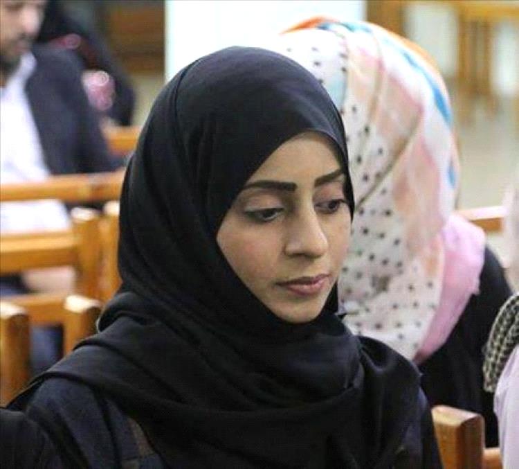 ناشطة حقوقية: من لا يعمل لخدمة عدن يجب إزاحته من المشهد نهائياً