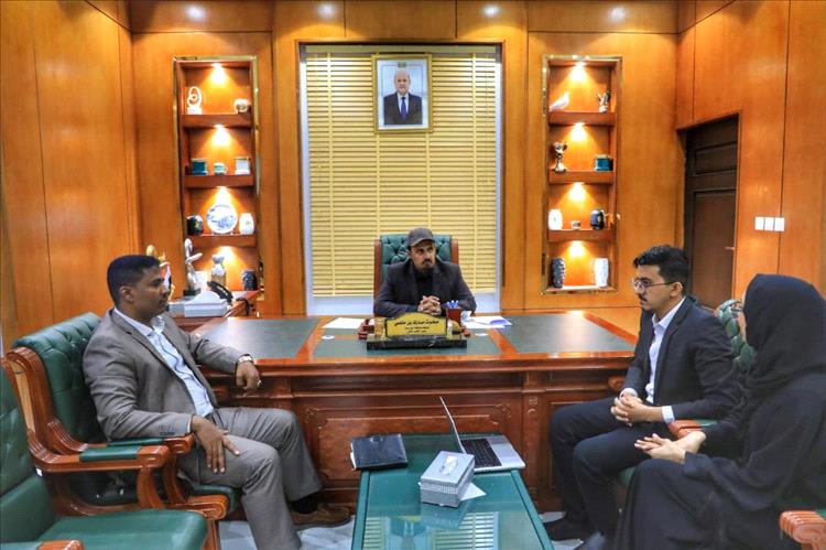 محافظ حضرموت يطلع على تحضيرات مؤسسة حضرموت للثقافة للبدء بمشروع المساحة الإبداعية "منطقة الفنون"